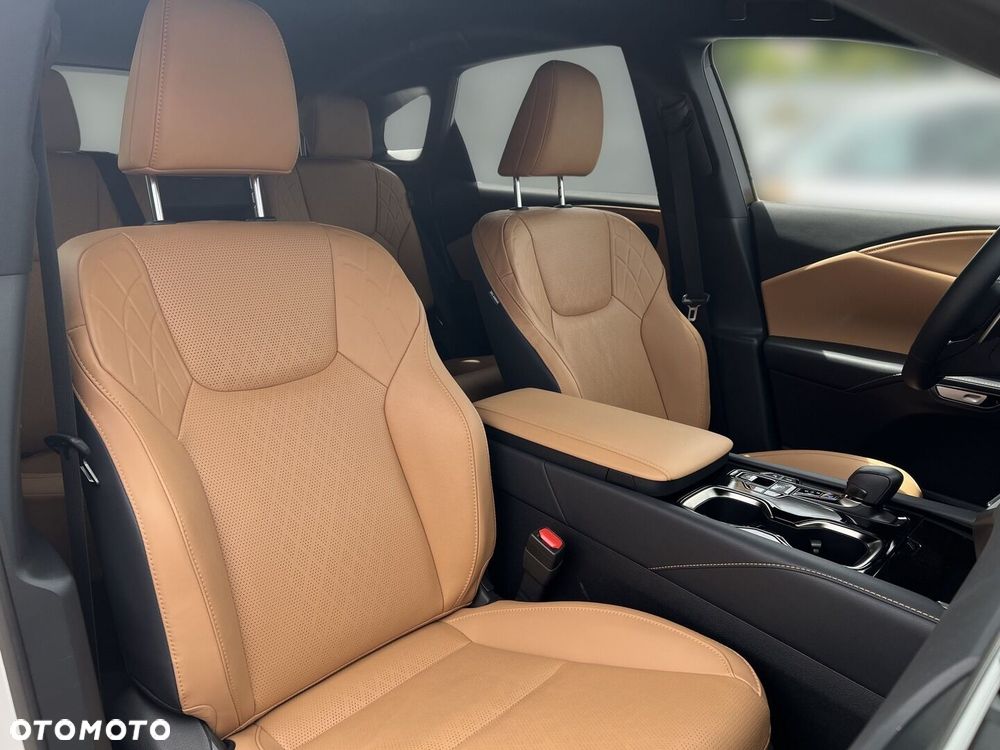 Lexus RX 450h+ Prestige - 24