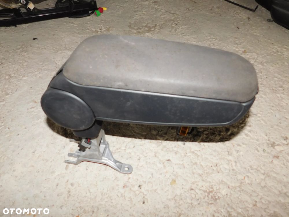 podłokietnik AUDI A4 B6 B7 zamek klapka stelaż ORYGINAŁ GRANAT - 4