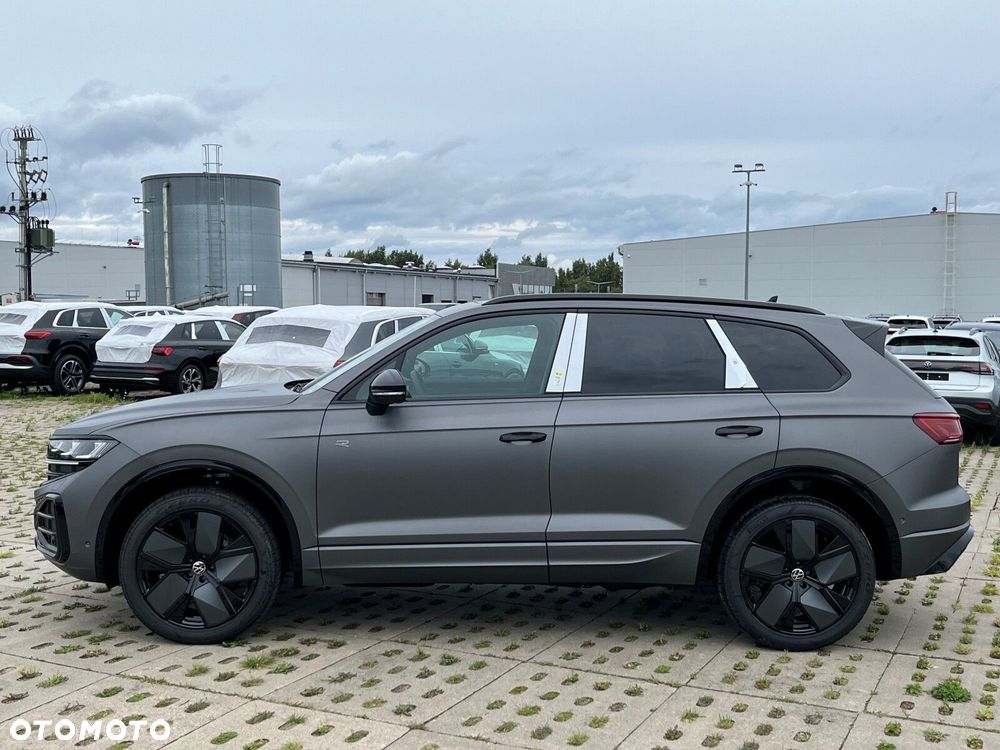 Volkswagen Touareg 3.0 V6 TDI 4Motion R-Line Final Edition - 4