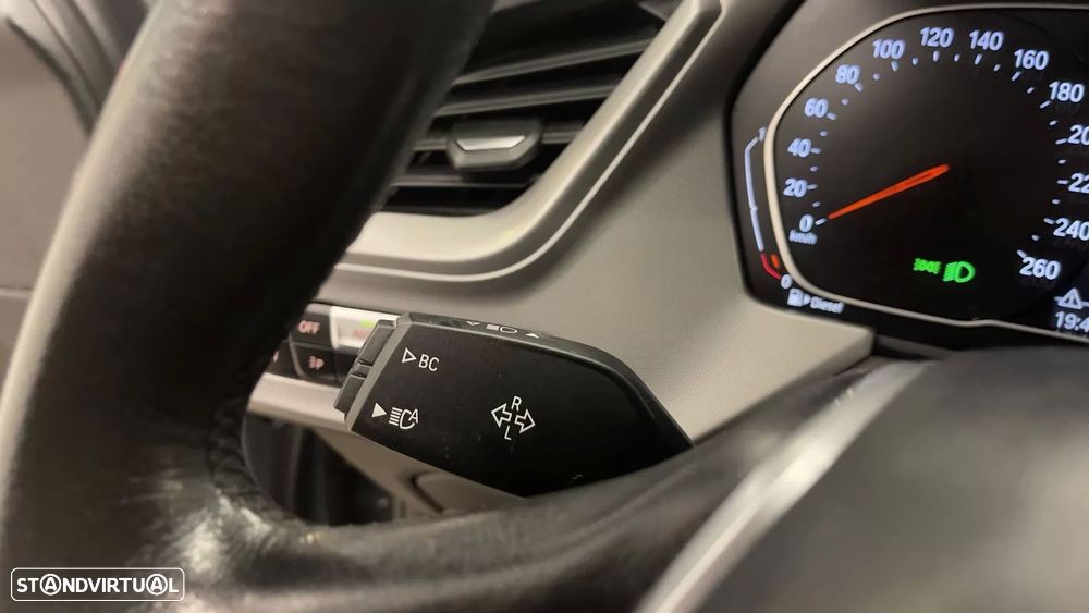 BMW 116 d Aut. Sport Line - 32