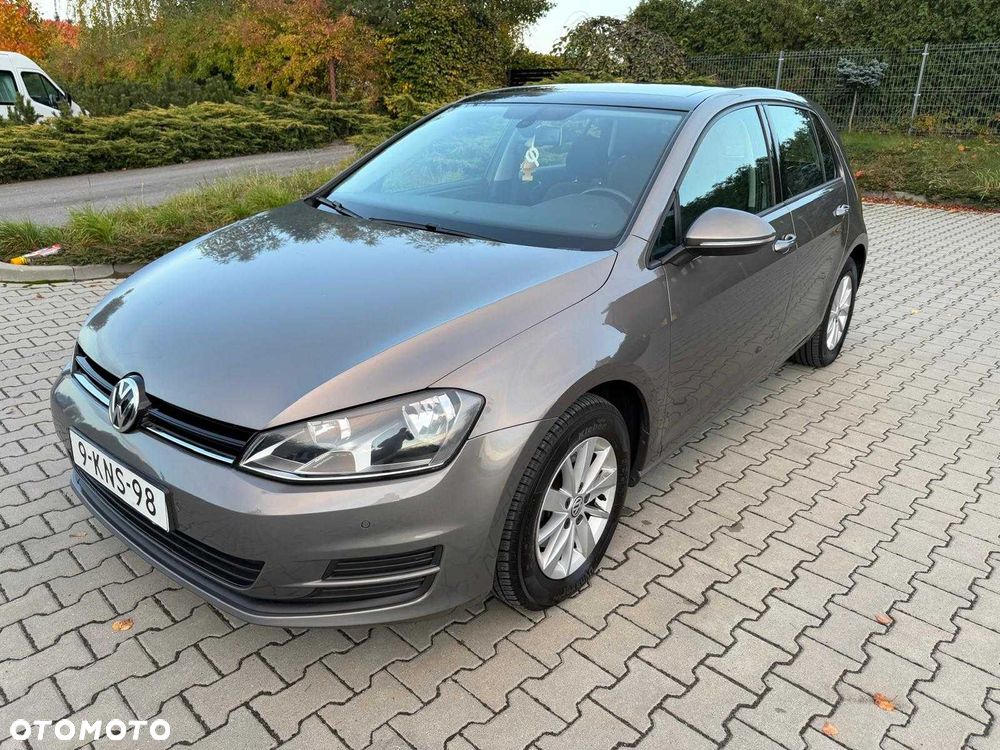 Volkswagen Golf - 8