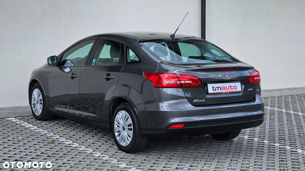 Ford Focus 1.6 Trend - 26