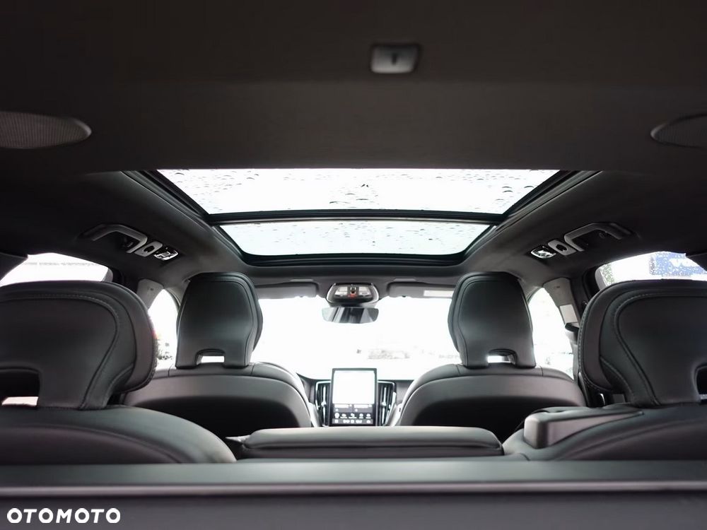 Volvo XC 60 B5 B AWD Ultra Black Edition - 12