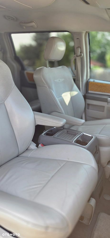 Chrysler Town & Country 4.0 Limited - 14