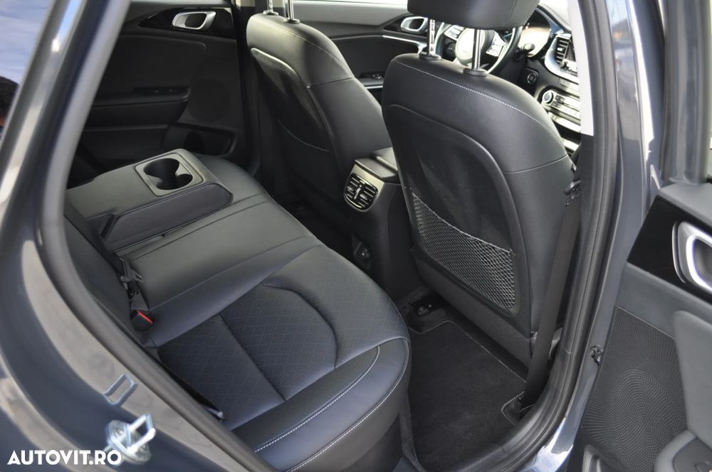 Kia Ceed SW 1.6 GDI DCT OPF Plug-in-Hybrid Platinum Edition - 23