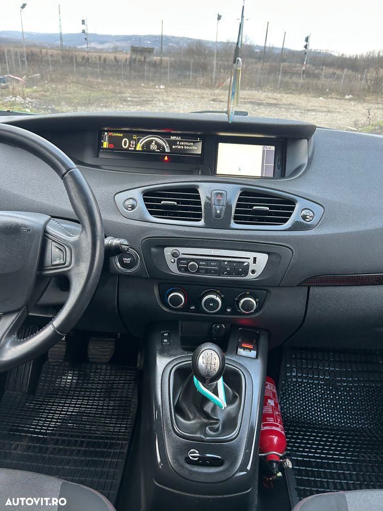 Renault Scenic 1.5dCi Expression - 11