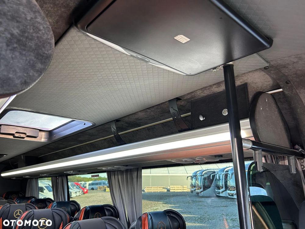 Mercedes-Benz Sprinter 519 - 15