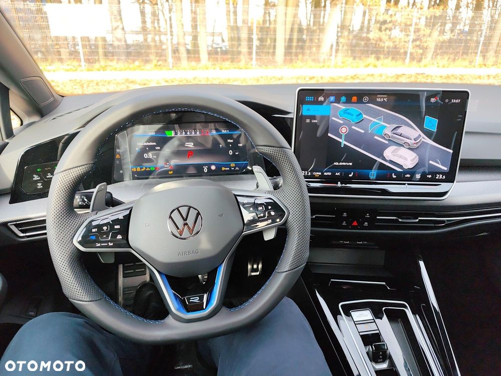 Volkswagen Golf Variant - 13