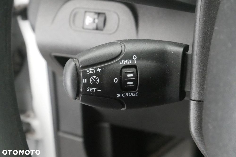 Toyota ProAce 1.5 D-4D Long Active SalonPL VAT23% Właścicielem pojazdu jest Ayvens Financial Services Polska - 21