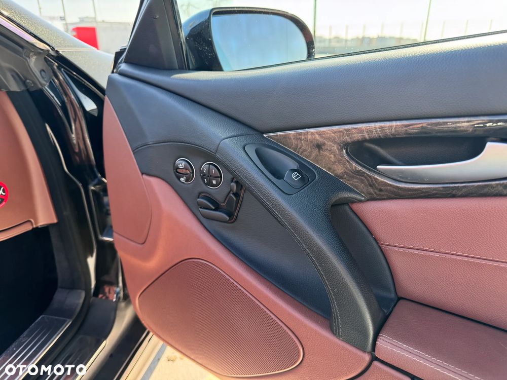 Mercedes-Benz SL - 37