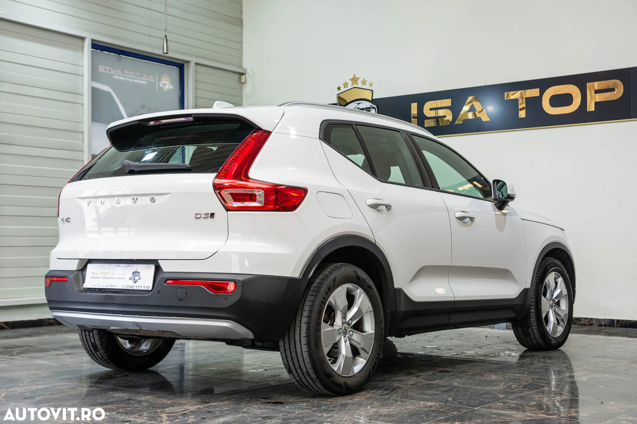 Volvo XC 40 D3 AWD Momentum - 4