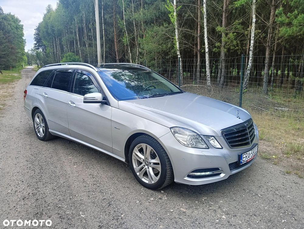 Mercedes-Benz Klasa E 200 BlueEFFICIENCY 7G-TRONIC Elegance - 1