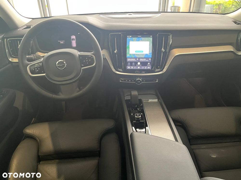 Volvo V60 B4 B Plus Dark - 12