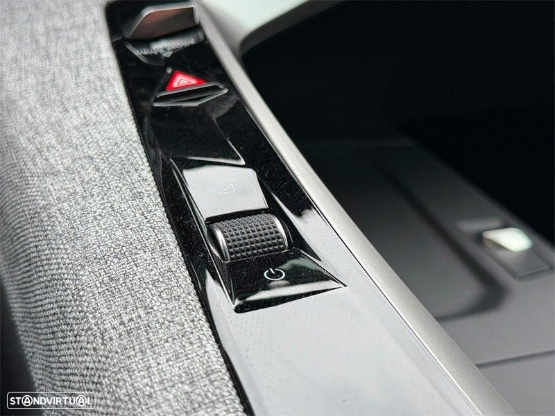 Peugeot 3008 1.2 Hybrid GT e-DCS6 - 22
