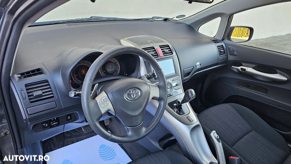 Toyota Auris 1.6 MultiMode Executive - 19