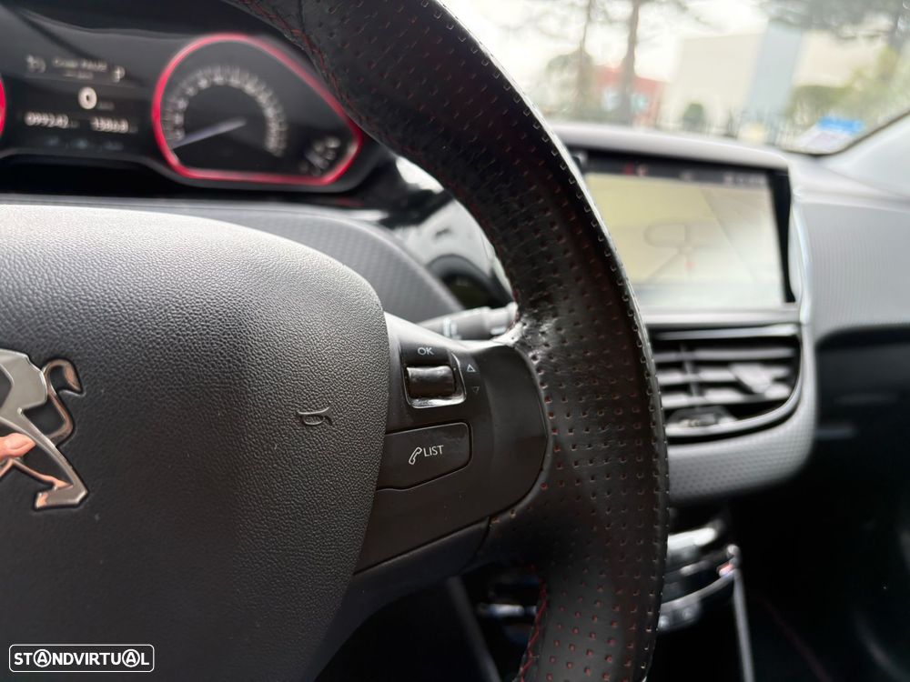 Peugeot 2008 1.5 BlueHDi GT Line EAT6 - 28