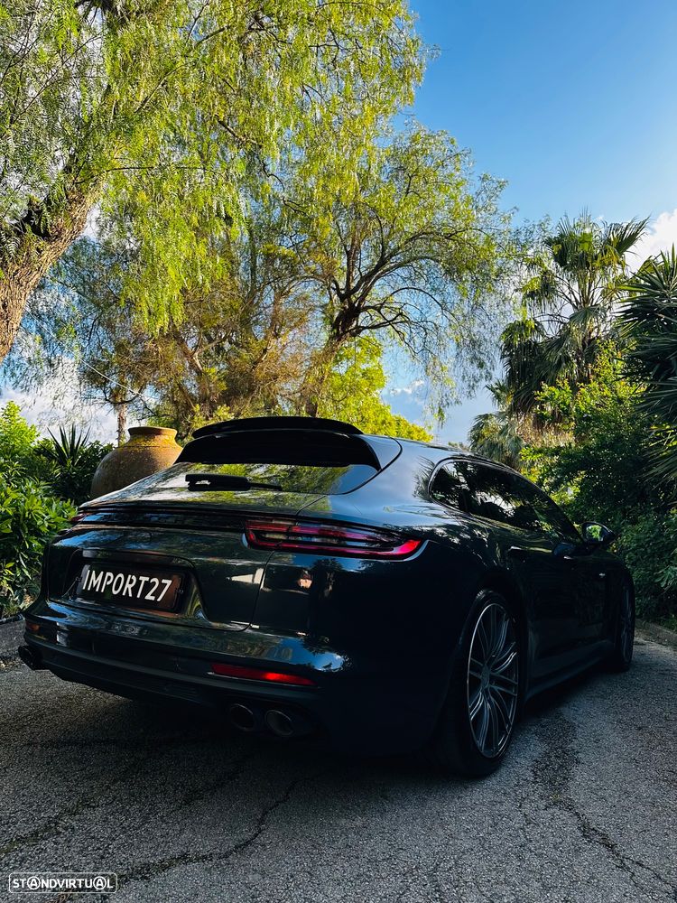 Porsche Panamera 4 E-Hybrid Edition 10 Anos - 17
