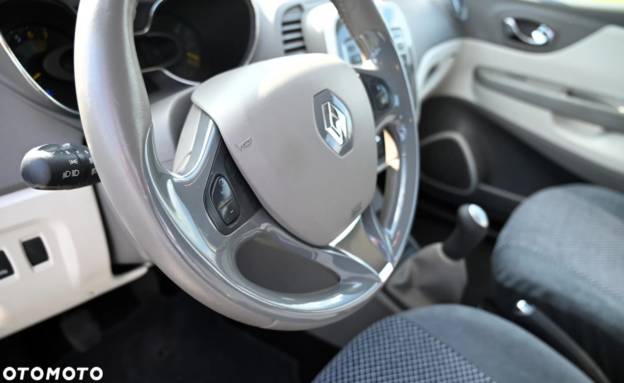 Renault Captur - 22