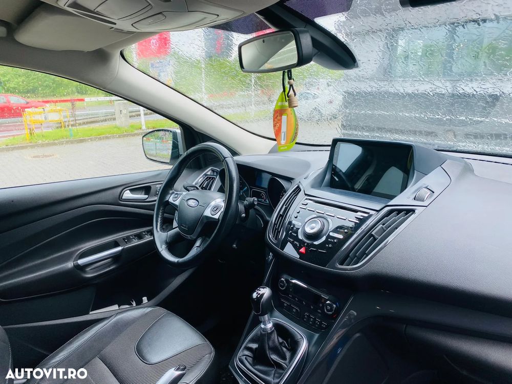Ford Kuga - 10