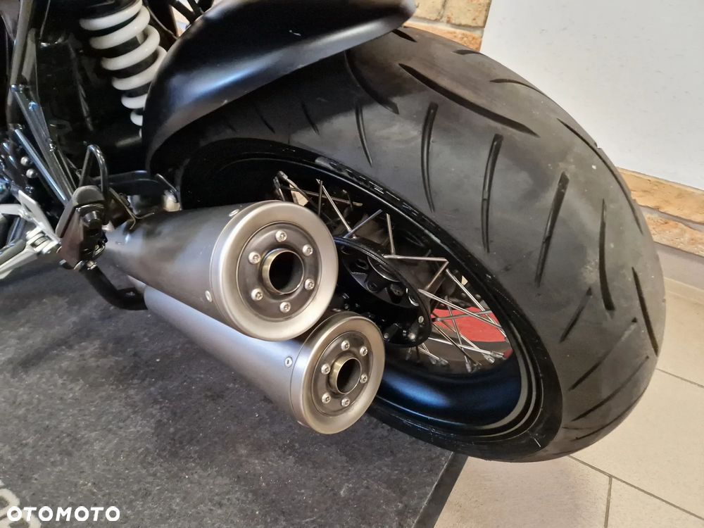 BMW R - 9