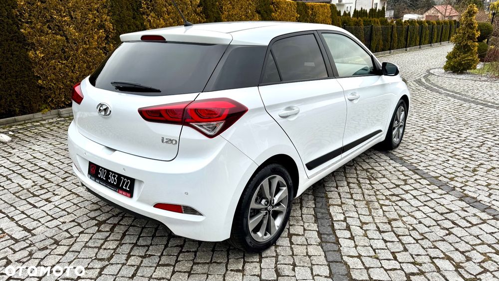 Hyundai i20 blue 1.2 Trend - 7