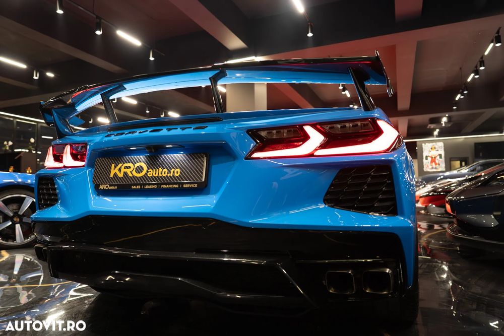 Chevrolet Corvette - 30