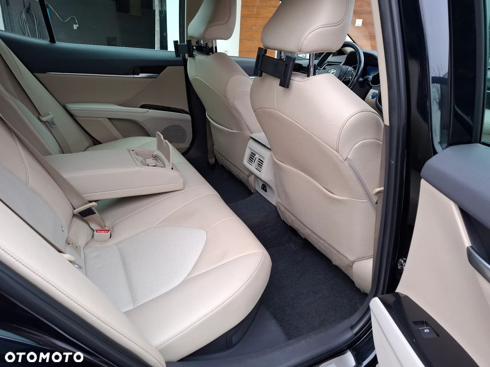 Toyota Camry 2.5 Hybrid Executive CVT - 14