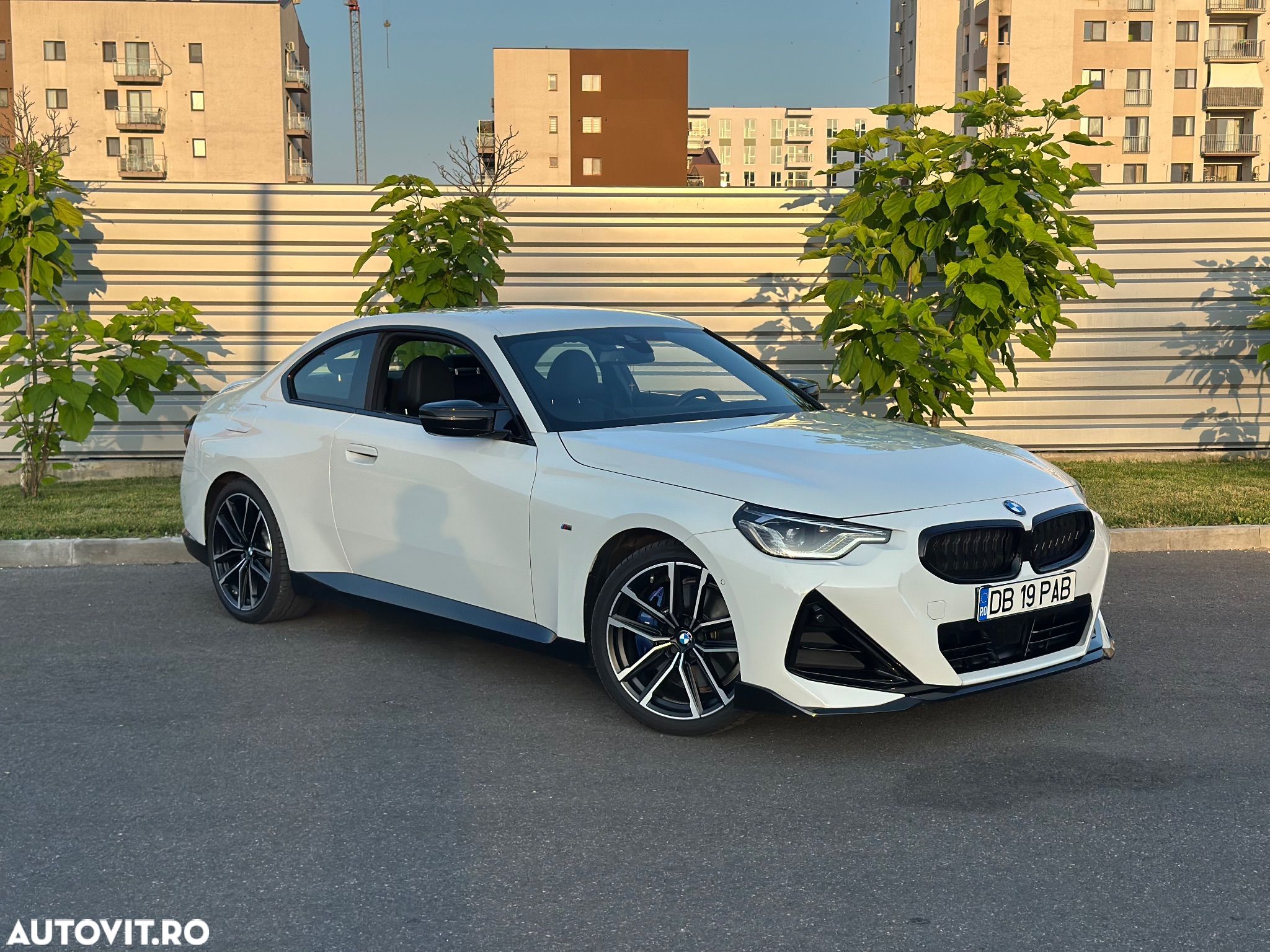 BMW M2 M240i xDrive AT - 1