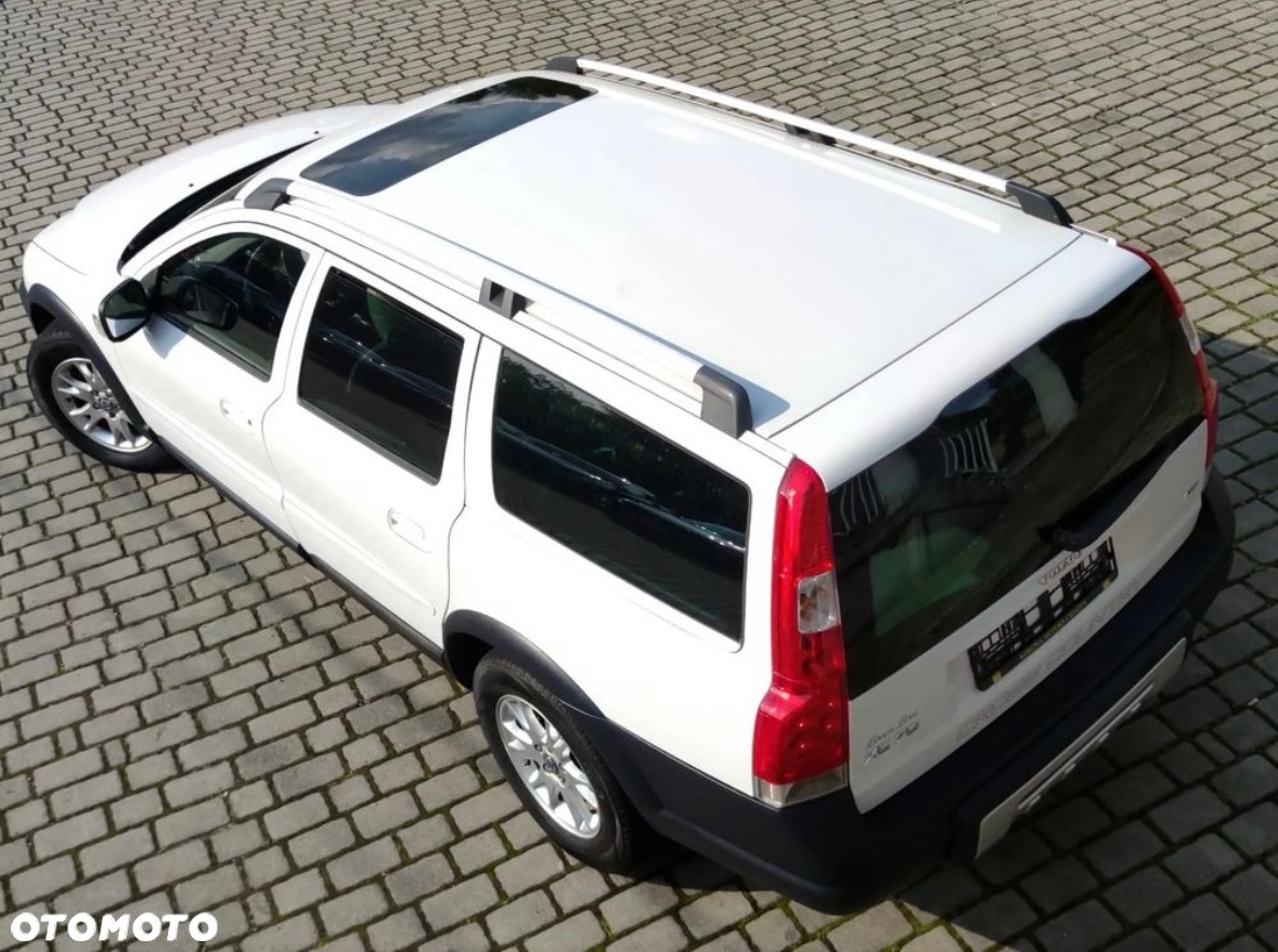 Volvo XC 70 AWD Momentum - 12
