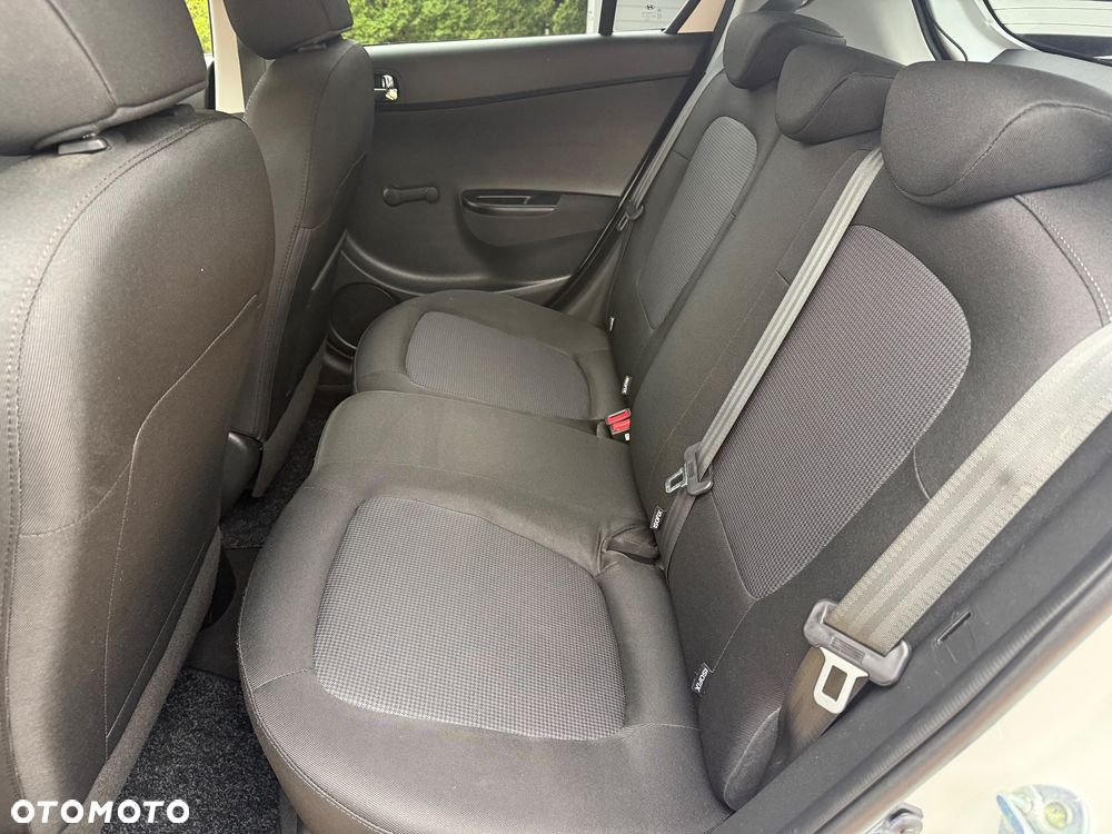 Hyundai i20 1.2 Trend - 22