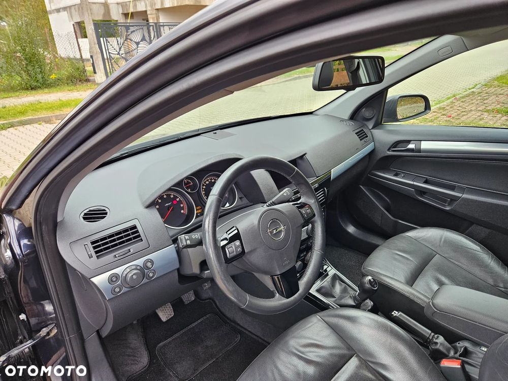 Opel Astra 1.6 Cosmo - 19