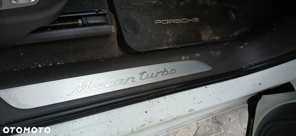 Porsche Macan Turbo PDK - 7