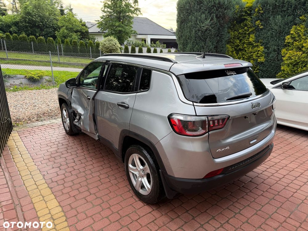Jeep Compass - 18