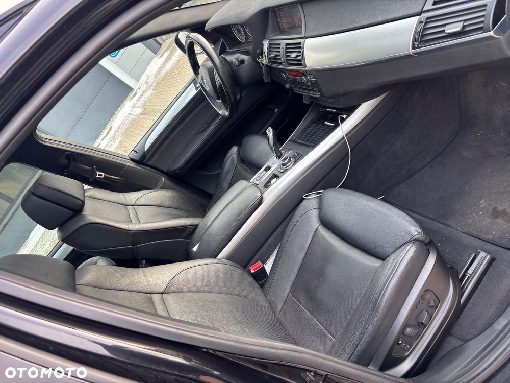 BMW X5 xDrive50i - 9