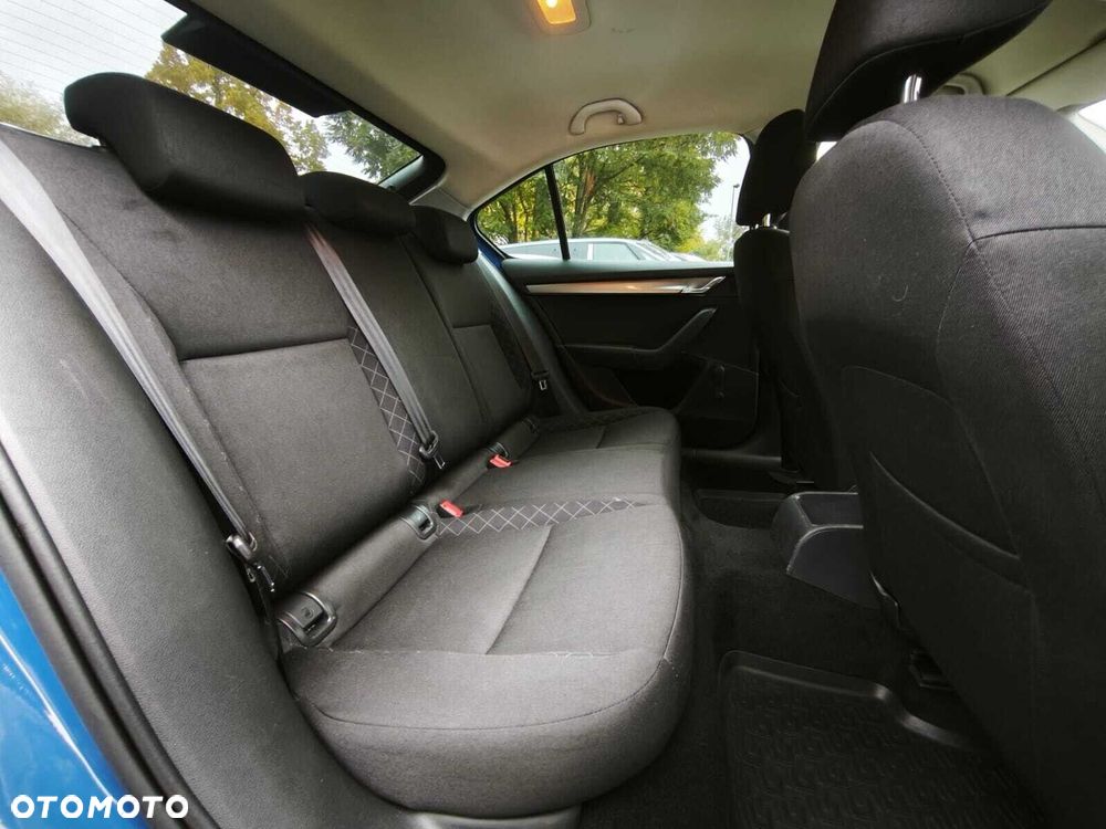 Skoda Octavia 1.6 TDI SCR Active - 9