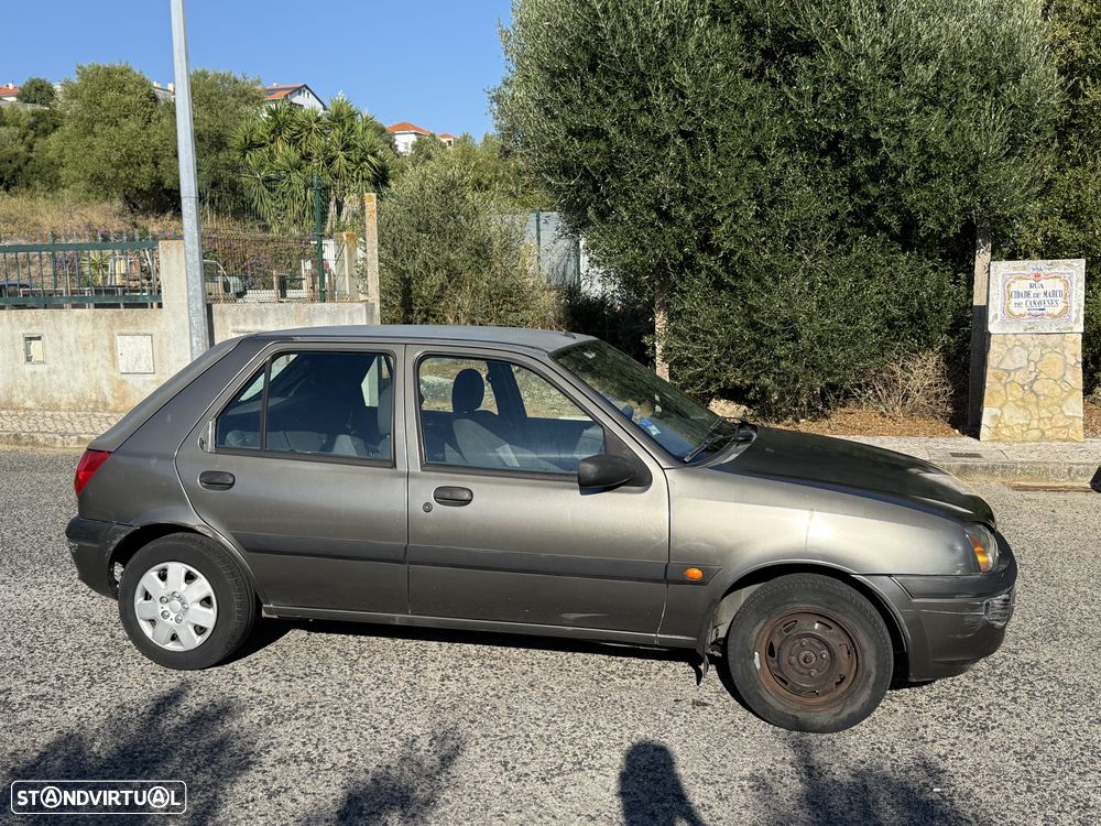 Ford Fiesta 1.25 Ghia — fotografia 4