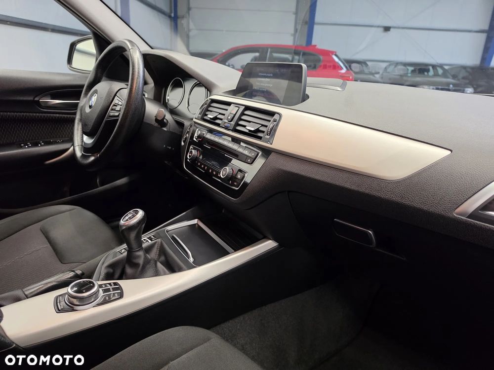BMW Seria 1 118d Edition Metropolitan - 30