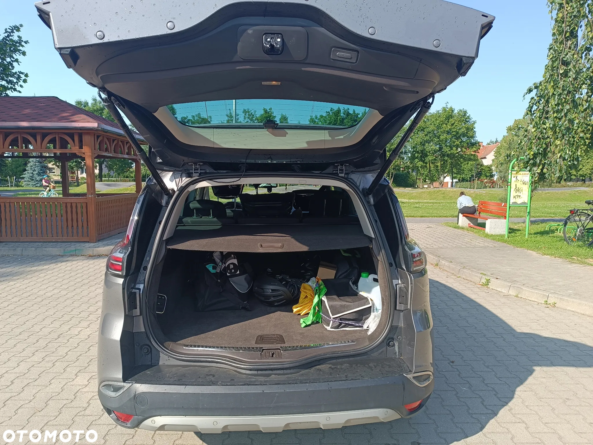Renault Espace 1.6 dCi Energy Initiale Paris EDC - 10
