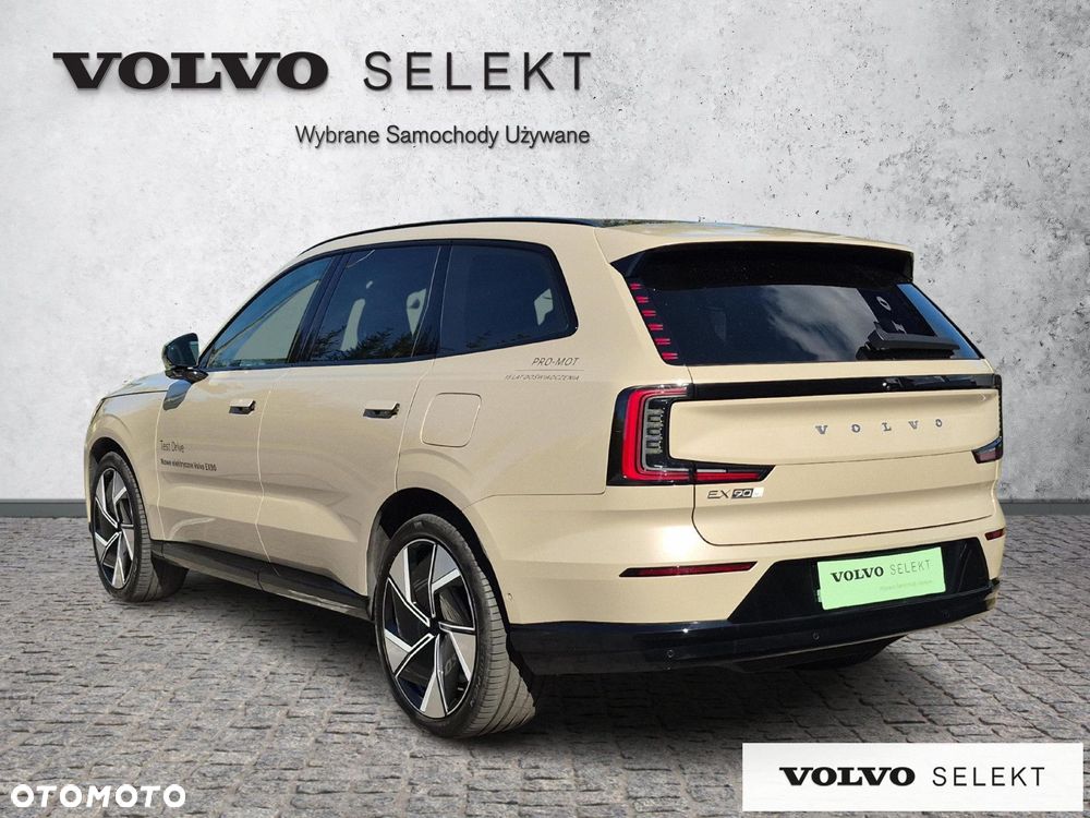 Volvo EX90 - 4