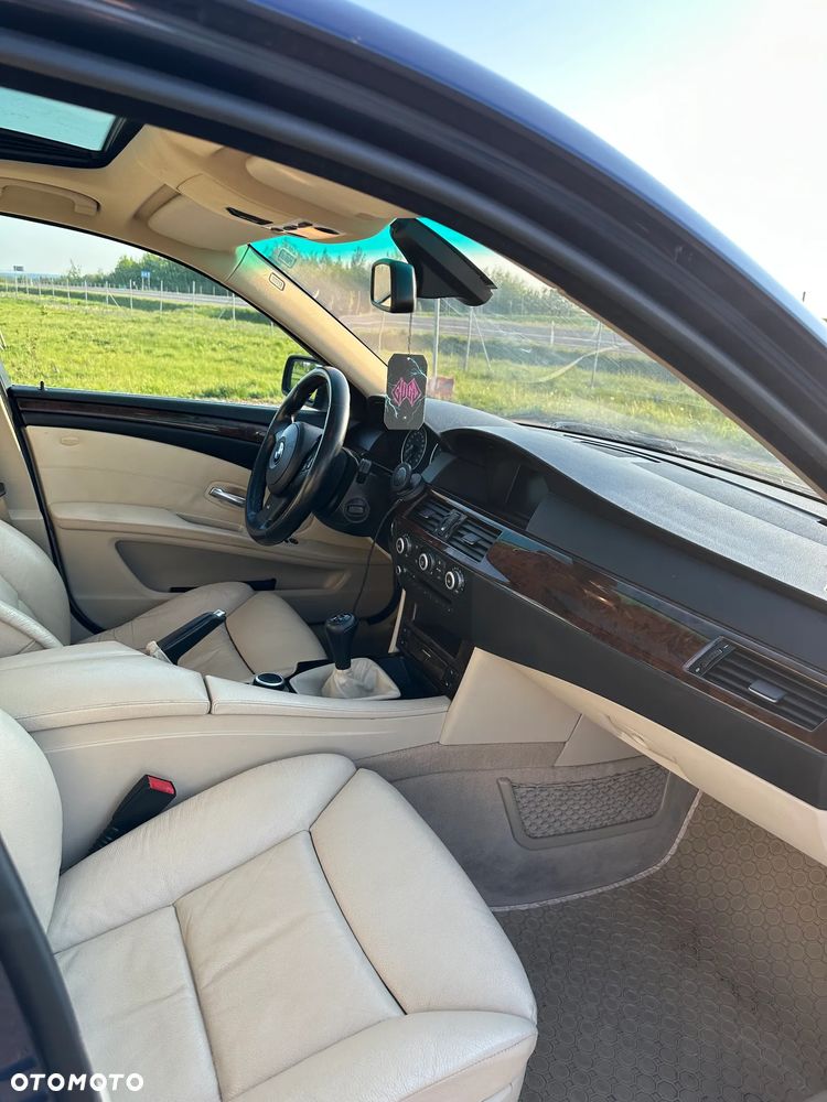 BMW Seria 5 523i Edition Lifestyle - 9