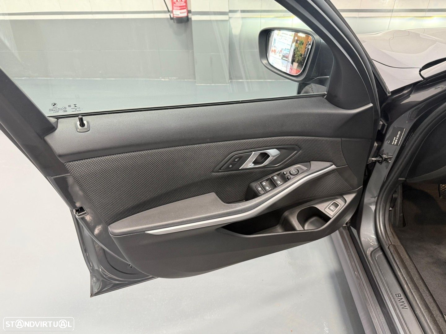 BMW 320 d Touring xDrive Line Sport Auto - 11