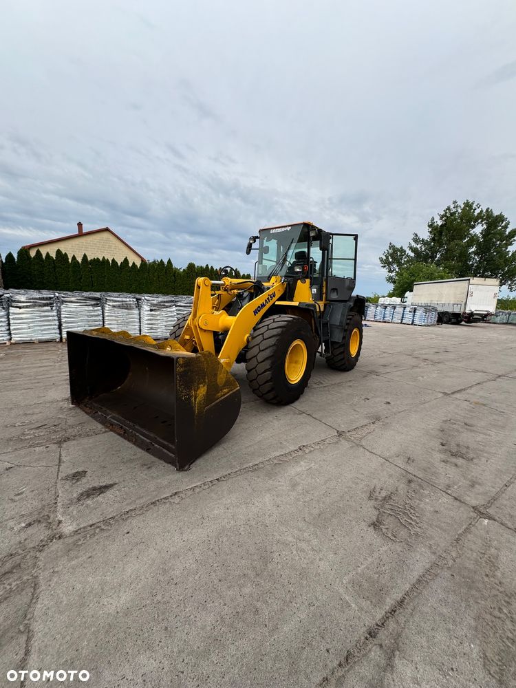 Komatsu WA250-5H - 1