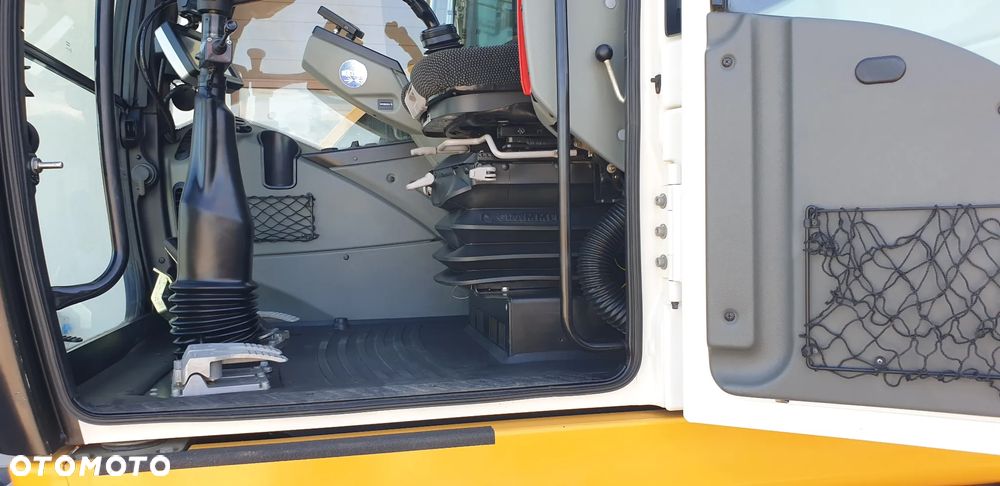 Liebherr 914 COMPACT/ rototilt /szczypce/ GPS 3D Leica/ sprowadzony - 14