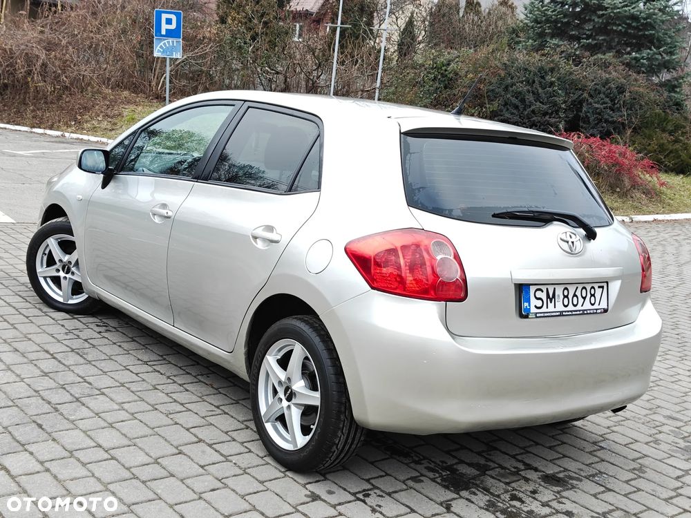 Toyota Auris 2.0 D-4D Executive - 3