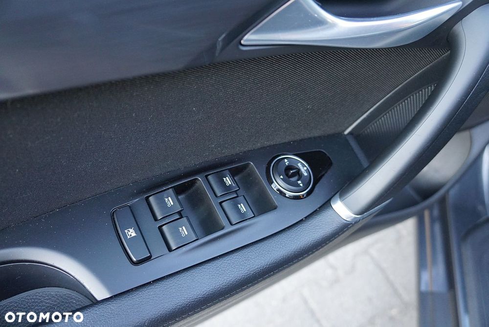 Hyundai i40 i40cw 1.7 CRDi Fifa World Cup Edition - 17