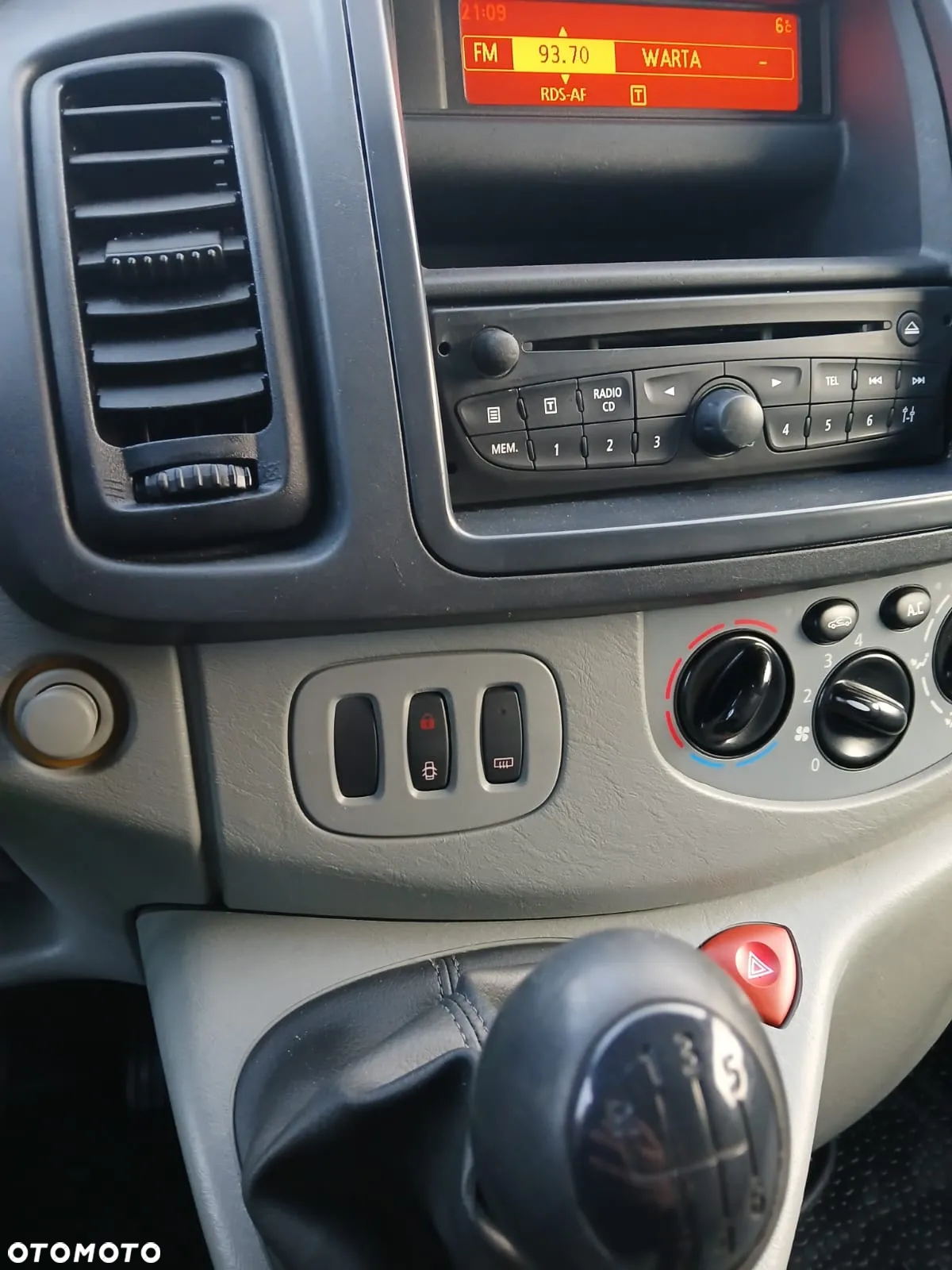 Renault TRAFIC - 37