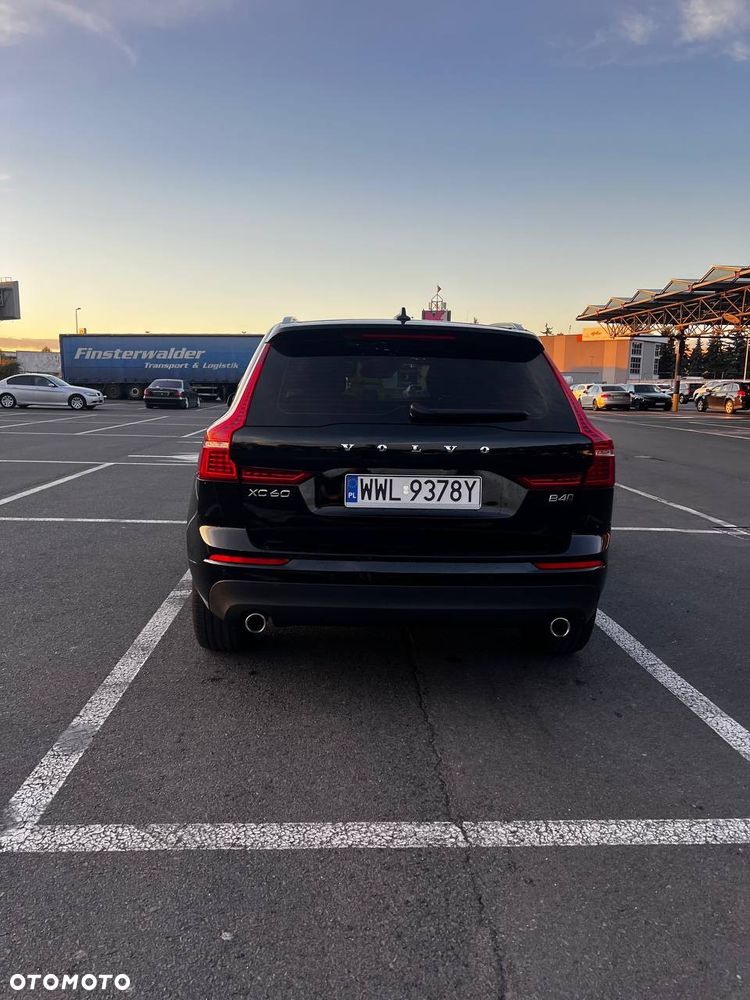 Volvo XC 60 B4 D AWD Geartronic Momentum Pro - 5
