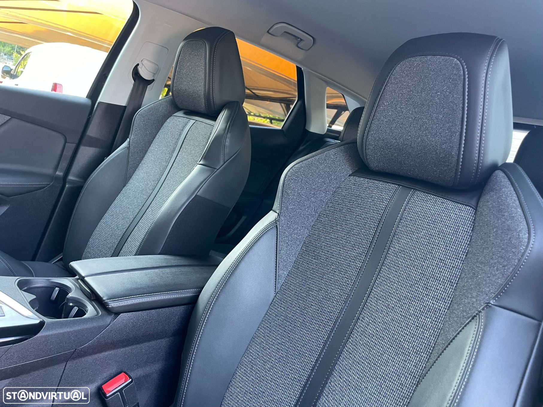 Peugeot 3008 1.5 BlueHDi Allure EAT8 - 8