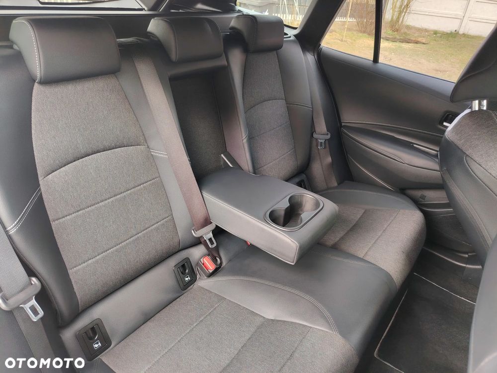 Toyota Corolla 1.8 Hybrid Style - 29