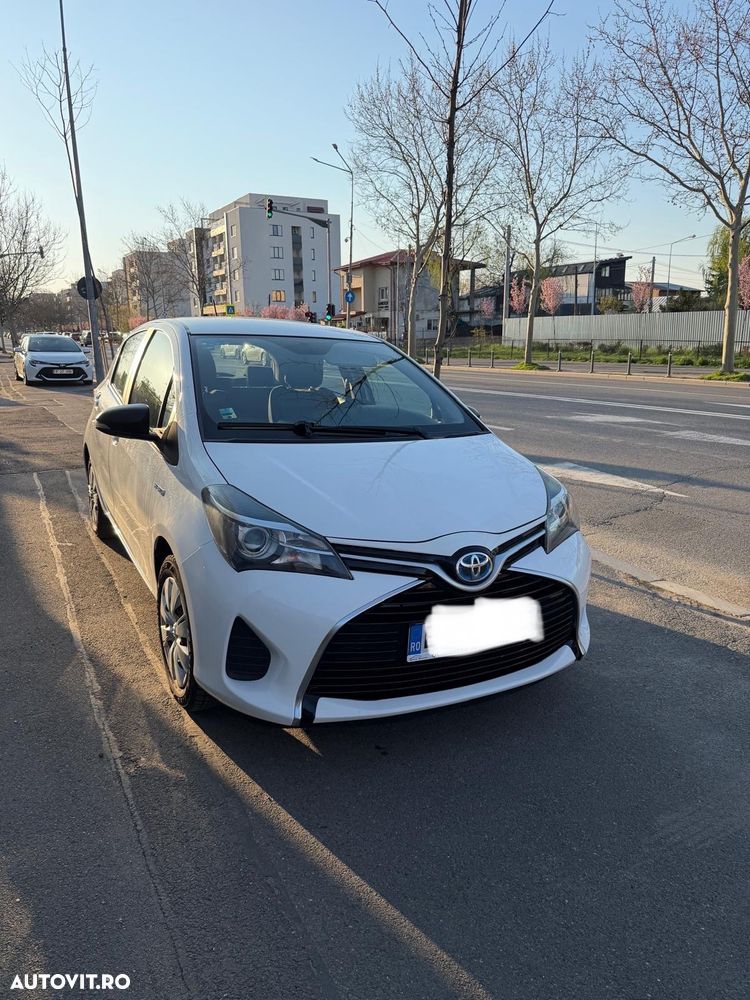 Toyota Yaris 1.5 VVT-i HSD Active - 2